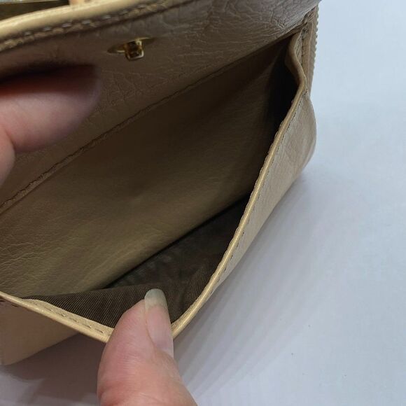 Chloe Beige Leather Small Designer Wallet w/ Box, Dust Bag & Authenticity Card - Picture 8 of 14